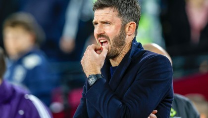 救火9场7胜2平&amp;队史开局第三！曼联该不该让这样的卡里克转正？